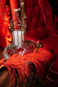 Pièce secrète pour couple dans une love room